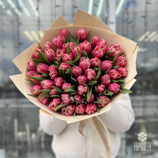 Букет из 51 пионовидного тюльпана 