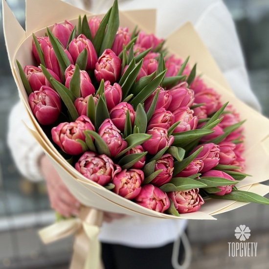 Букет из 51 пионовидного тюльпана 
