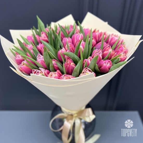 Букет из 51 пионовидного тюльпана 