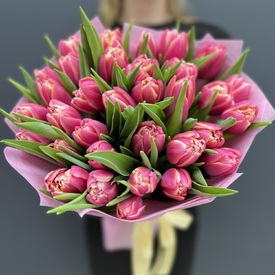 Букет из 35 пионовидных  тюльпанов 