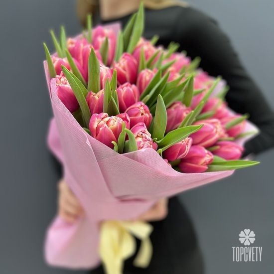 Букет из 35 пионовидных  тюльпанов 