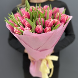 Букет из 35 пионовидных  тюльпанов 