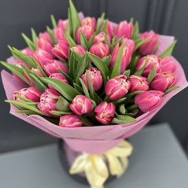 Букет из 35 пионовидных  тюльпанов 