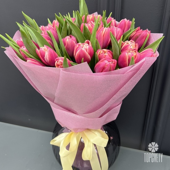 Букет из 35 пионовидных  тюльпанов 
