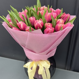 Букет из 35 пионовидных  тюльпанов 