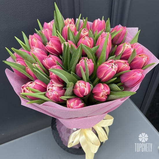 Букет из 35 пионовидных  тюльпанов 