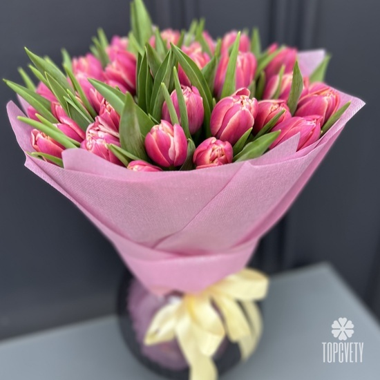 Букет из 35 пионовидных  тюльпанов 