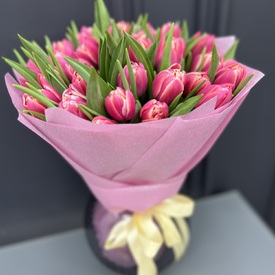 Букет из 35 пионовидных  тюльпанов 