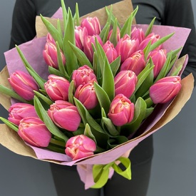 Букет из 25 пионовидного тюльпана 