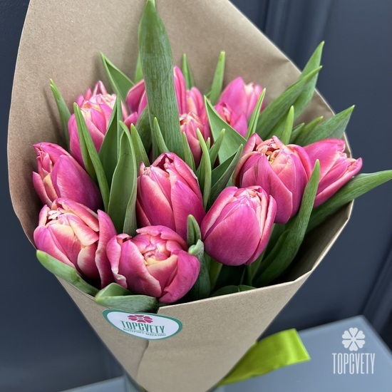 Букет из 15 пионовидного тюльпана 