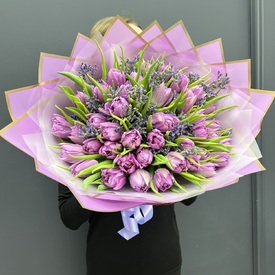 Букет из 51 пионовидного тюльпана