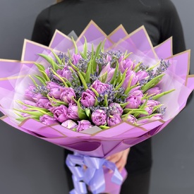 Букет из 51 пионовидного тюльпана