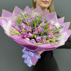 Букет из 51 пионовидного тюльпана