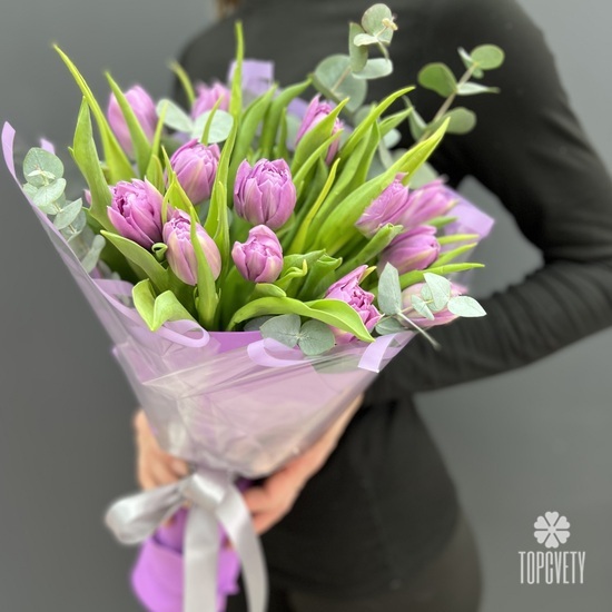 Букет из 15 пионовидных тюльпанов