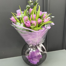 Букет из 15 пионовидных тюльпанов