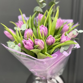 Букет из 15 пионовидных тюльпанов