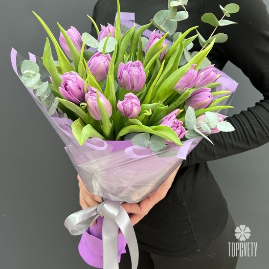 Букет из 15 пионовидных тюльпанов