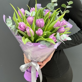 Букет из 15 пионовидных тюльпанов