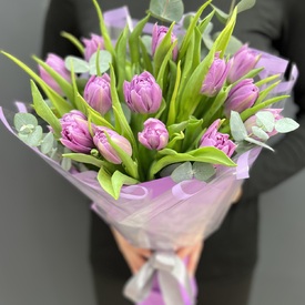 Букет из 15 пионовидных тюльпанов