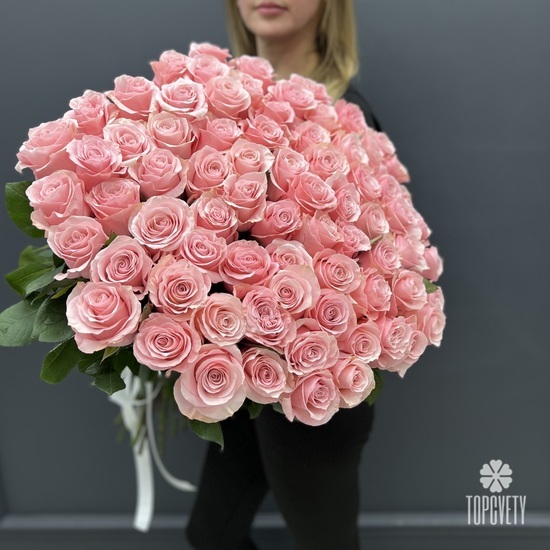 Букет из 75шт розовых роз Би Свит 70см