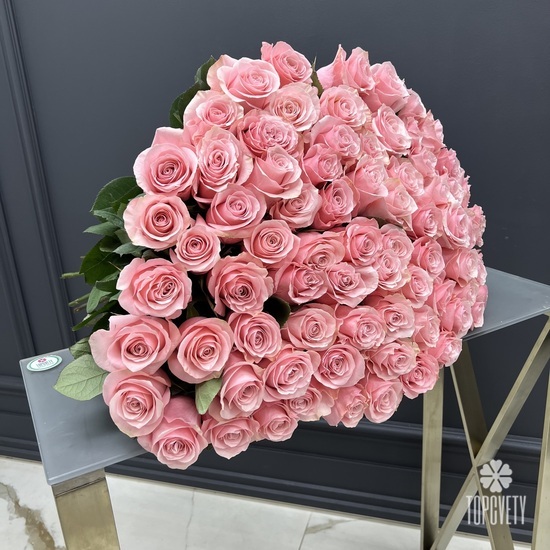 Букет из 75шт розовых роз Би Свит 70см