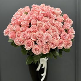 Букет из 75шт розовых роз Би Свит 70см