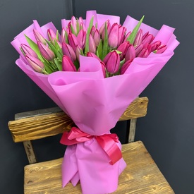 Букет из 51 розового тюльпана 