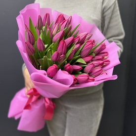 Букет из 51 розового тюльпана 
