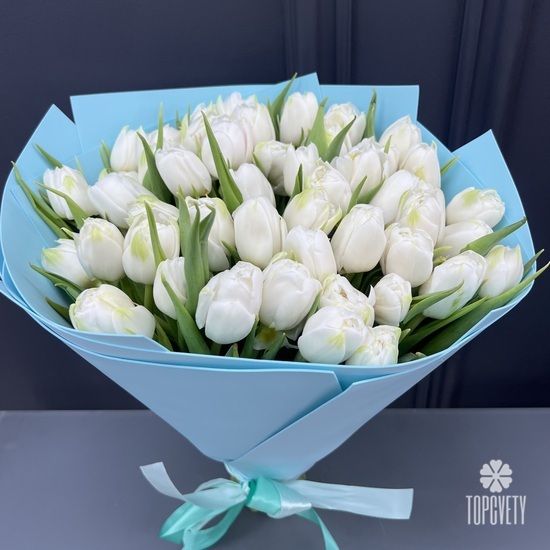 Букет из 51 белого пионовидного тюльпана