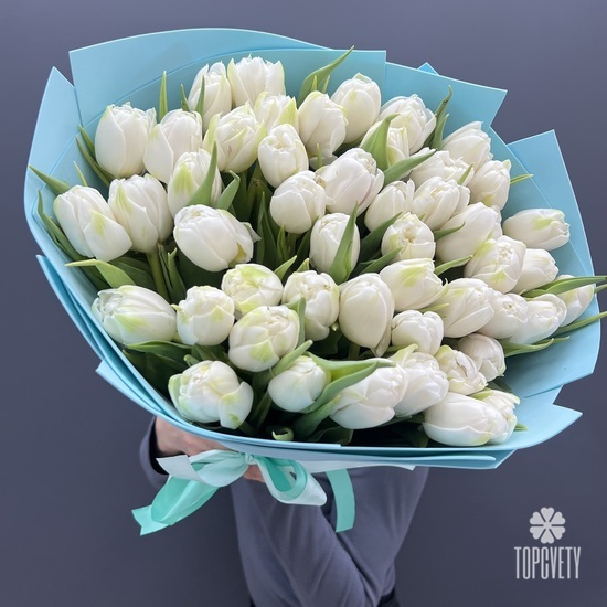 Букет из 51 белого пионовидного тюльпана