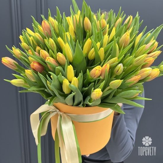 Букет из 101 желтого тюльпана в коробке
