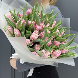  Букет из 51 сортового розового тюльпана