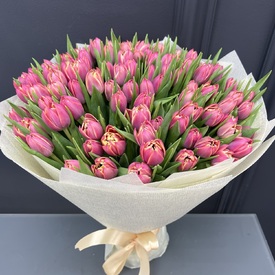 Букет из 101 розового пионовидного тюльпана