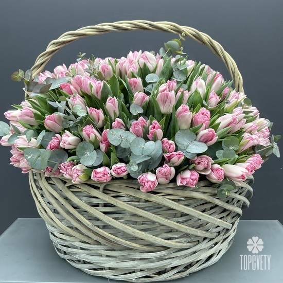 Букет из 251 розового пионовидного тюльпана в корзине