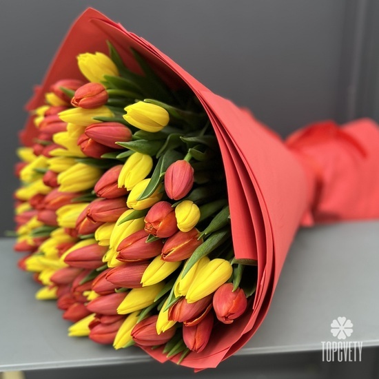 Букет из 101 тюльпана