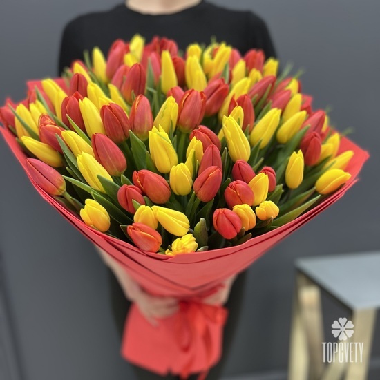 Букет из 101 тюльпана