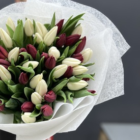 Букет из 51 тюльпана