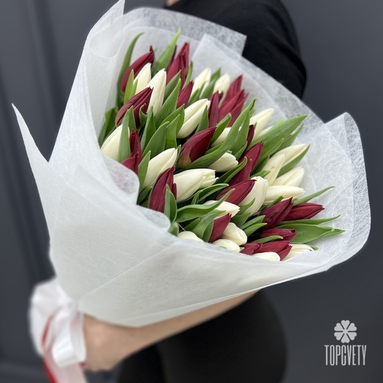 Букет из 51 тюльпана