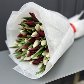 Букет из 51 тюльпана