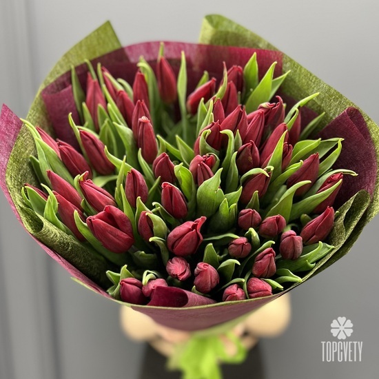 Букет из 51 красного тюльпана