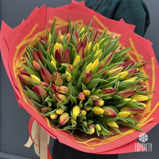 Букет из 101 тюльпана микс