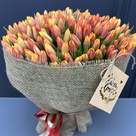 Букет из 201 тюльпана 