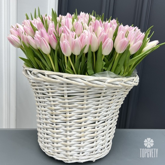 Букет из 201 тюльпан в корзине