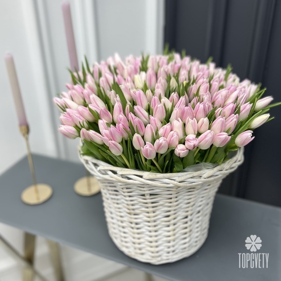 Букет из 201 тюльпан в корзине