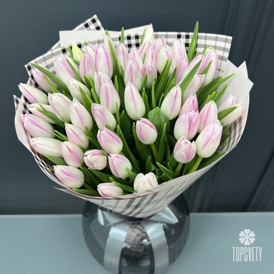 Букет из 45 розовых тюльпанов