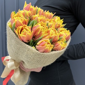 Букет из 15 пионовидных тюльпанов