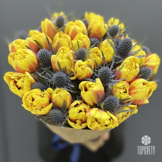 Букет из 25 пионовидных тюльпанов