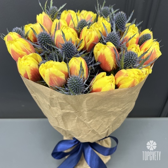 Букет из 25 пионовидных тюльпанов