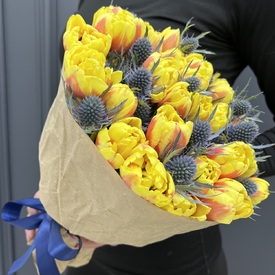 Букет из 25 пионовидных тюльпанов