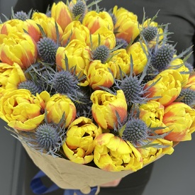 Букет из 25 пионовидных тюльпанов